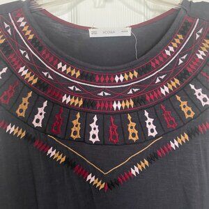 Sleeveless grey tunic